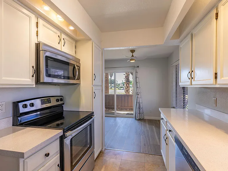 3102 E Clarendon Ave #101 — Photo 15