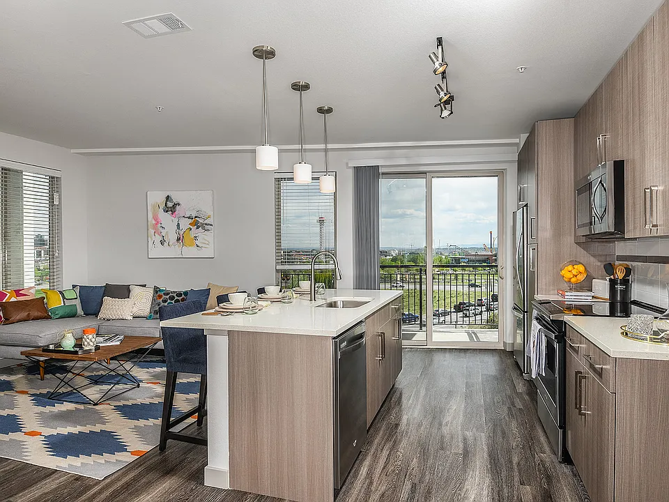 Infinity LoHi