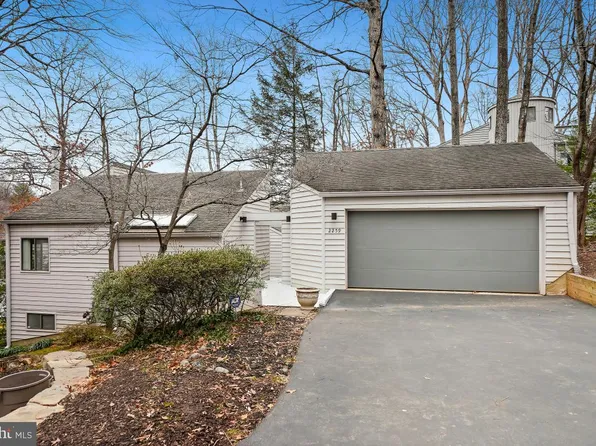 2259 Compass Point Ln, Reston, VA 20191