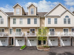 85 Camp Ave APT 6F, Stamford, CT 06907