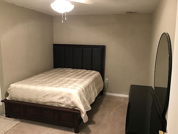 4th image of 1751 N Highland Ave