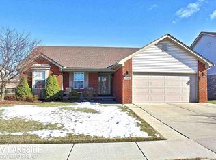17069 Pennsylvania Heights Dr, Romulus, MI