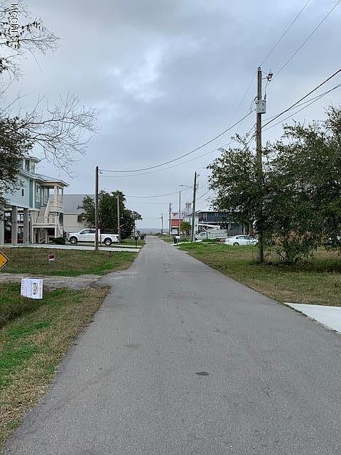 2nd image of 74 Good St