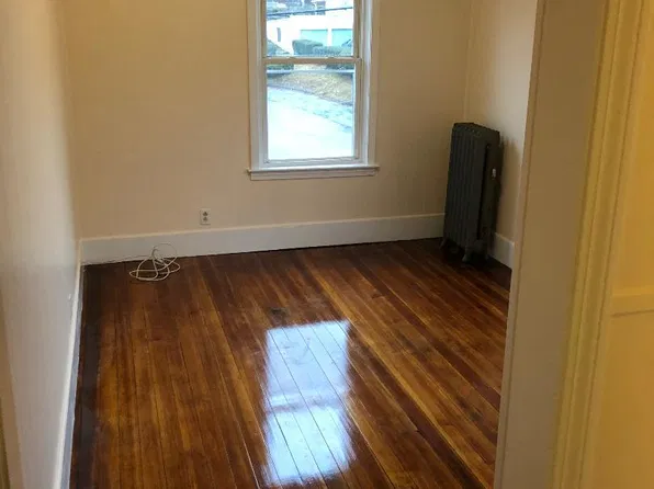 292 Elm St #2, North Attleboro, MA 02760