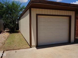 3720 53rd St APT B, Lubbock, TX 79413