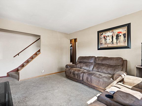5th image of 2616 E Vogel Ave
