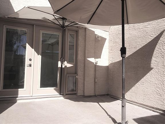 Entering BACK PATIO, view toward right wall.
