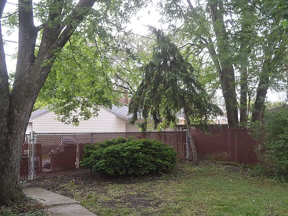 5th image of 17719 Burnham Ave