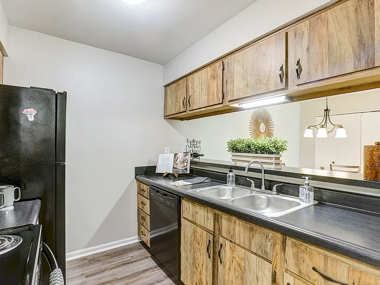 Beechmill Apartments — Photo 9