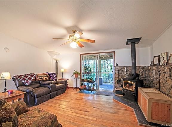 2nd image of 19 Flowering Dogwood Dr