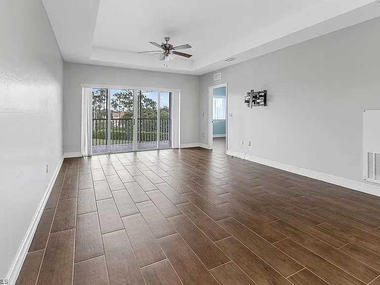 7827 Regal Heron Cir #306 — Photo 4