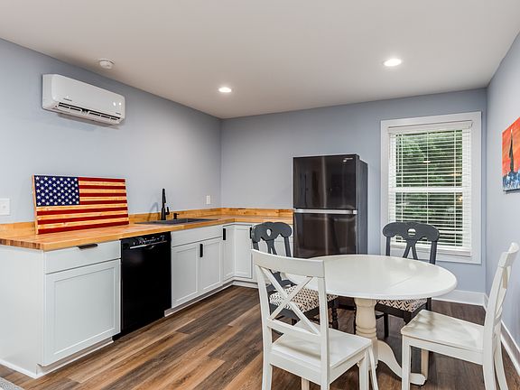 2nd image of 290 Patriot Ln