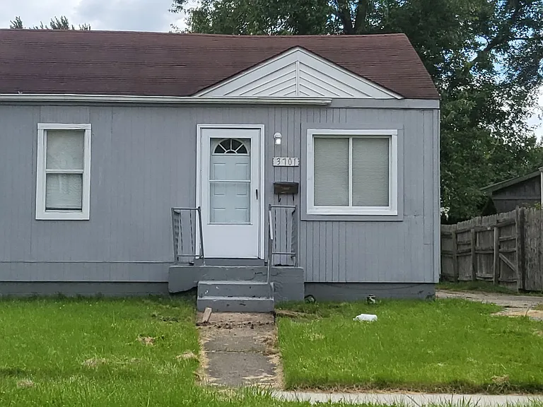 3701 N Whitney Ave — Photo 1