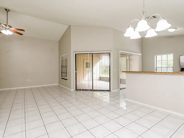 1657 Sunburst Way — Photo 7