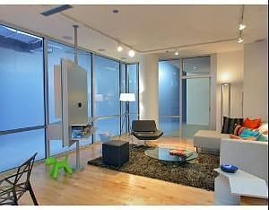3rd image of 860 W Blackhawk St #2103