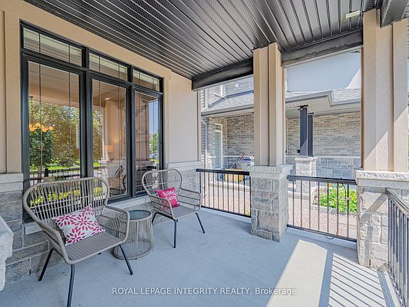 4th image of 176 Escarpment Cres