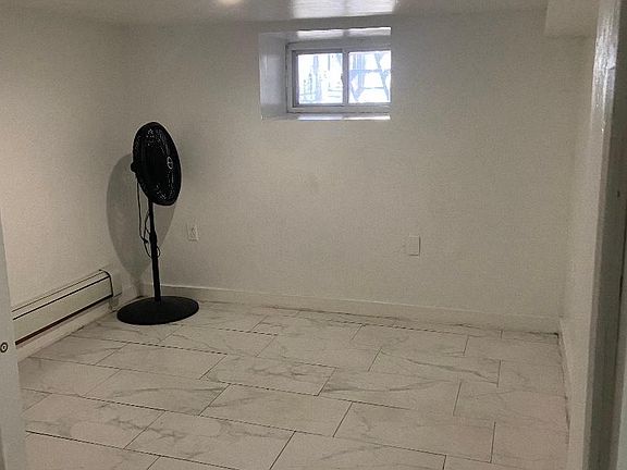 2nd image of 1631 Melville St #22