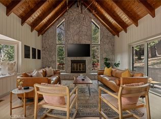 373 Summit Rd, Lake Arrowhead, CA 92352