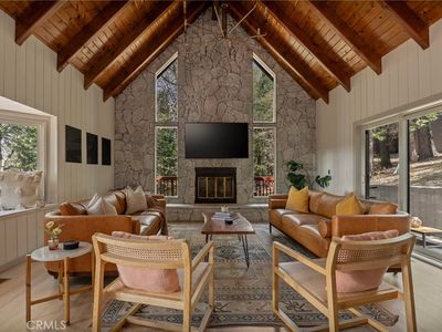373 Summit Rd, Lake Arrowhead, CA, 92352