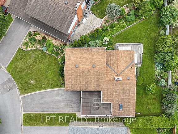 3rd image of 1772 Dunkirk Cres