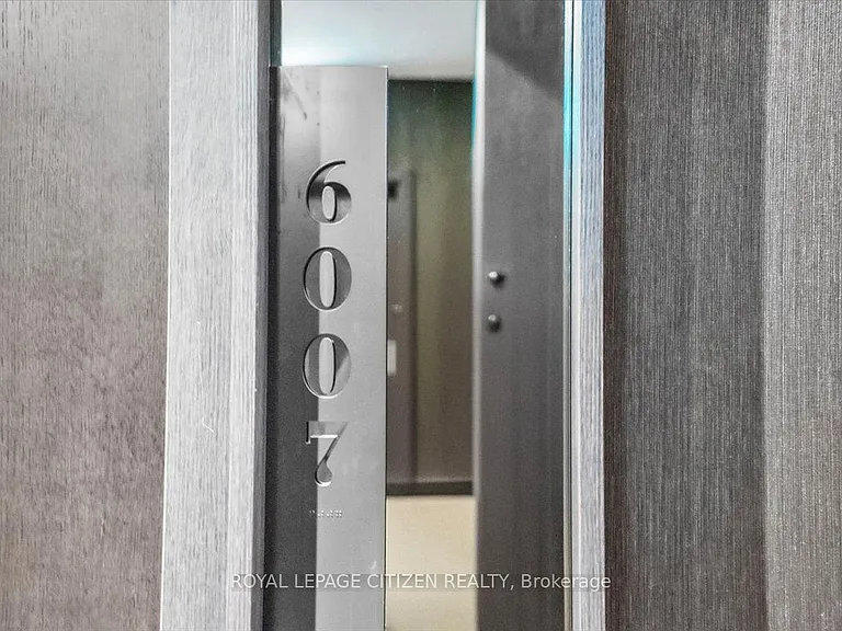 11 Yorkville Ave #6007 — Photo 4
