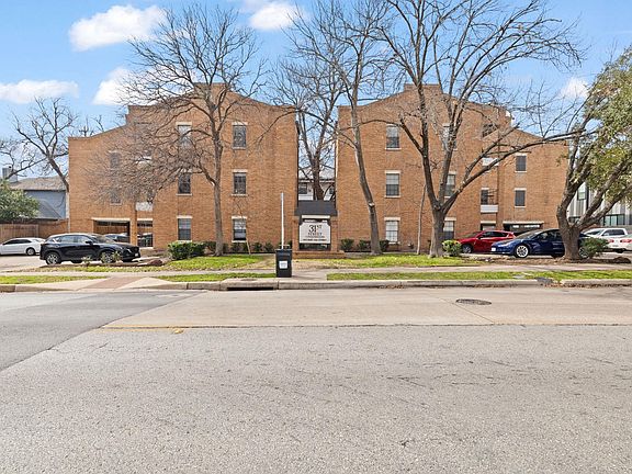 2nd image of 203 E 31st St APT 308