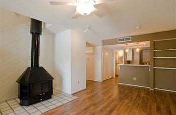 1st image of 901 W 9th St APT 110