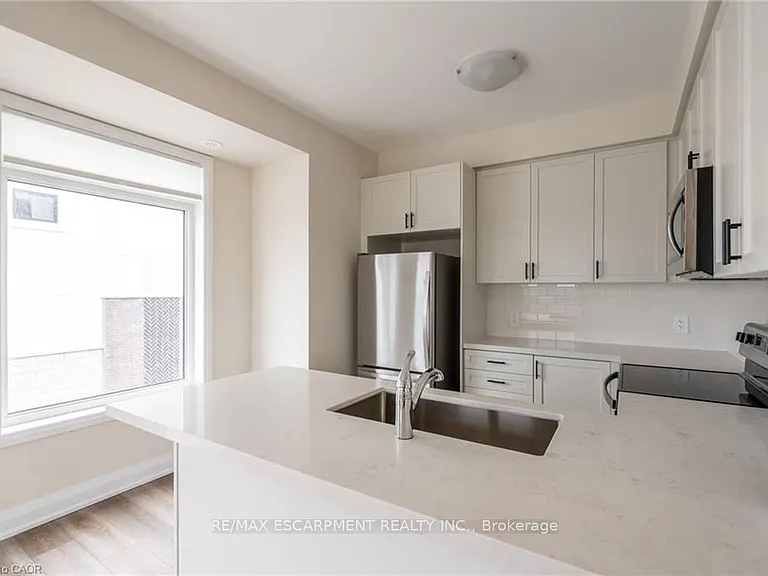1585 Rose Way #119 — Photo 10