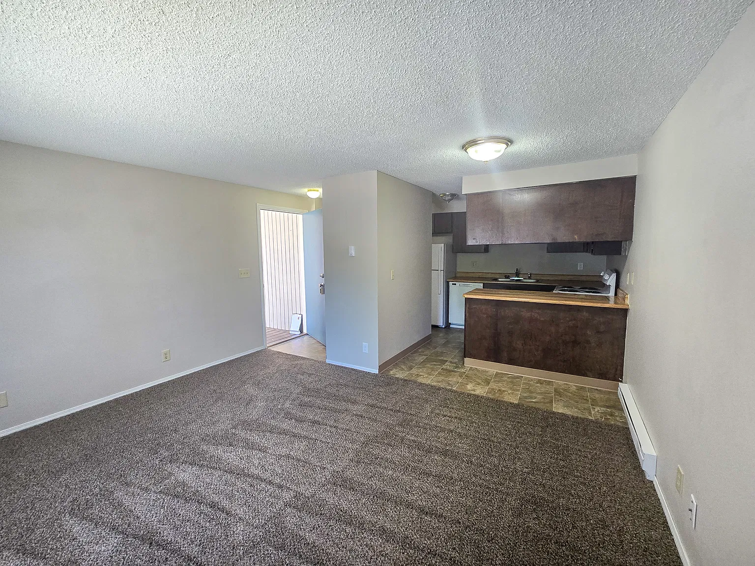 2 bed, $1,125 — Photo 3