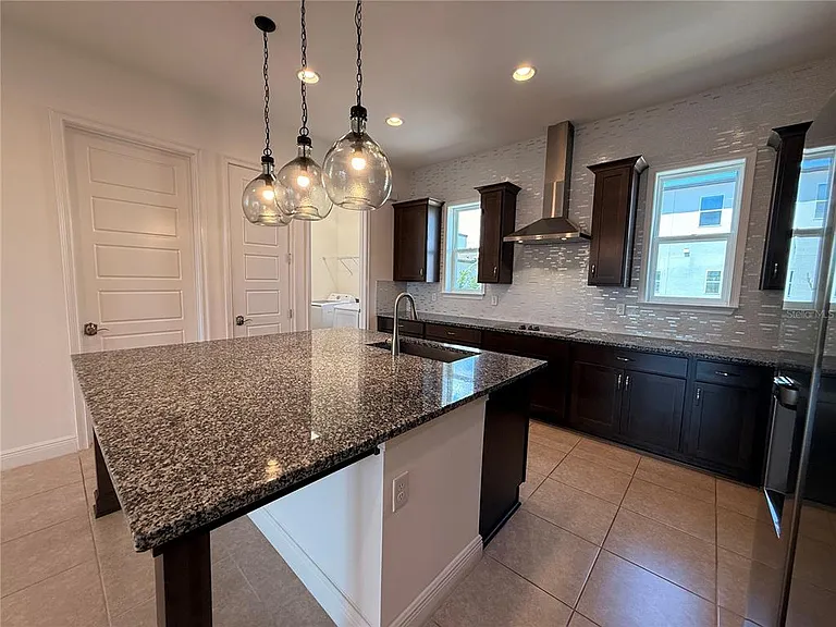 13641 Larkton Ln — Photo 12