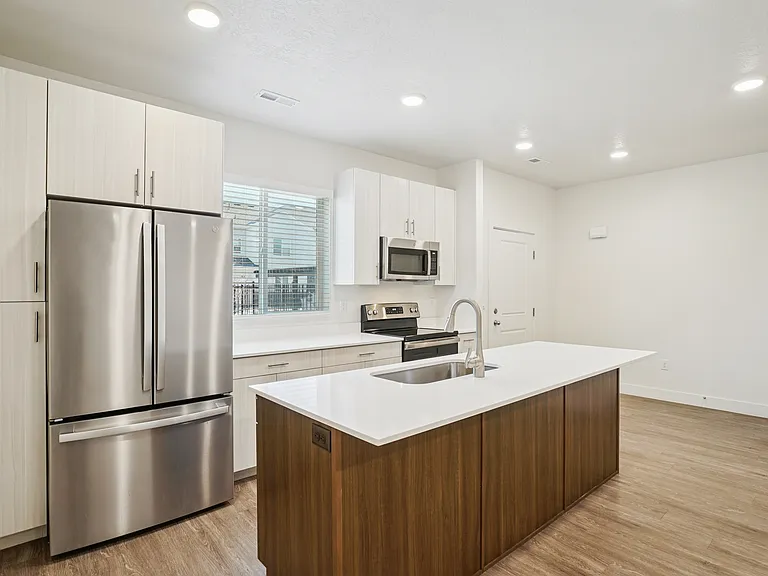 North Pointe Townhomes — Photo 1