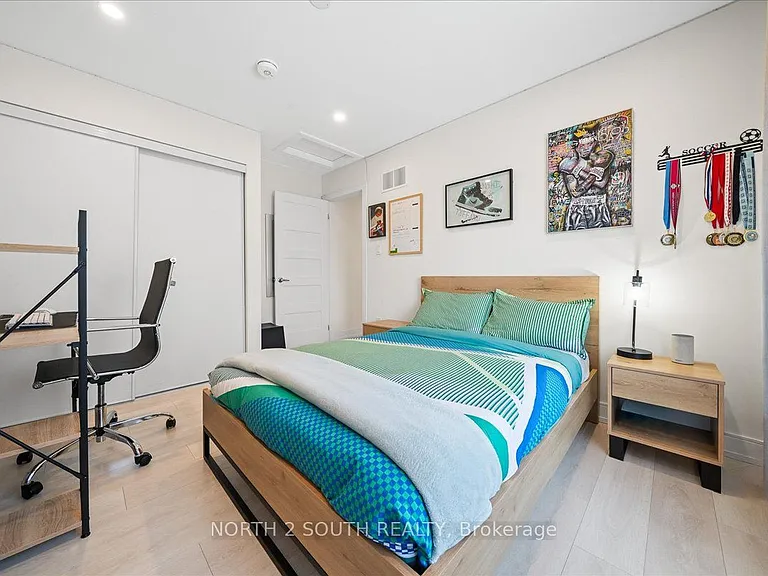 118 Berkely St — Photo 34