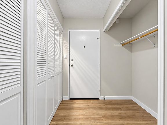 2nd image of 2821 Tims St #355