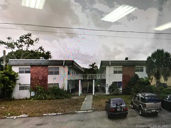 5926 Thomas St, Hollywood, FL