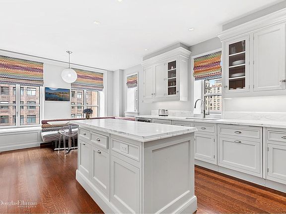 3rd image of 135 E 79th St APT 10W