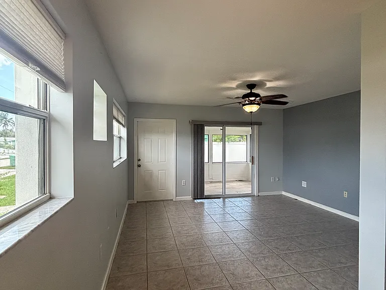 824 Conreid Dr — Photo 9