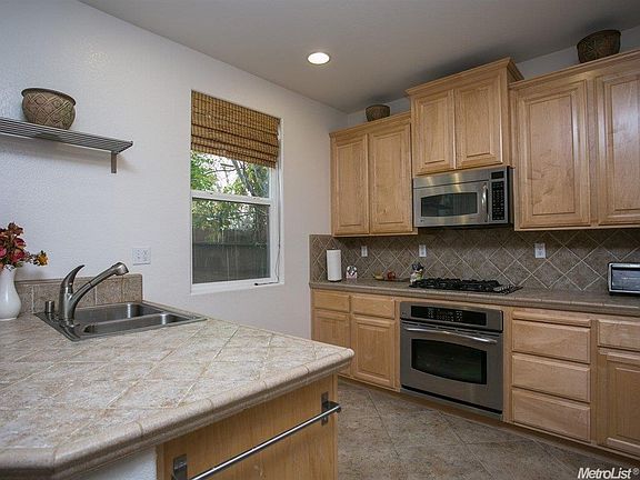 5th image of 3029 Touchman St