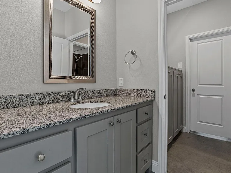 2800 Gordon Ave — Photo 21