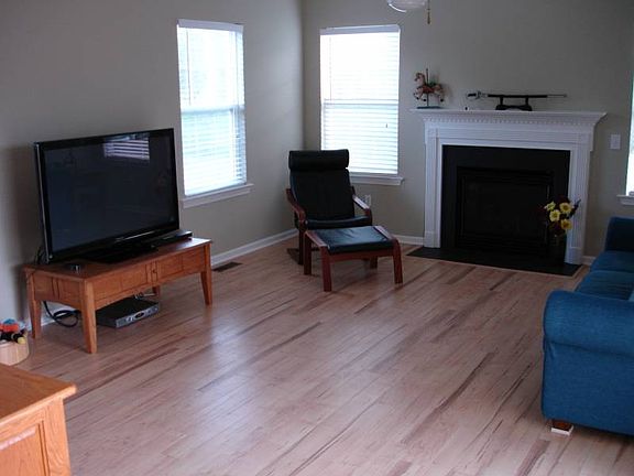 5th image of 712 New Brighton Ct