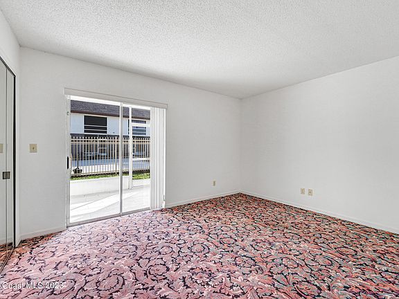 5th image of 2958 Sir Hamilton Cir #1