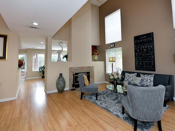 4th image of 64 Country Fields Ln