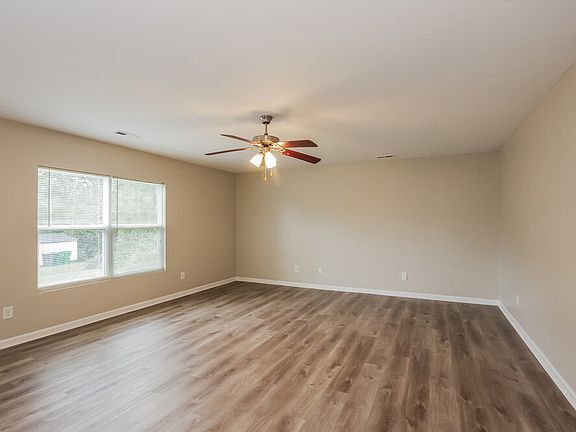 4th image of 3636 Ernie Dr