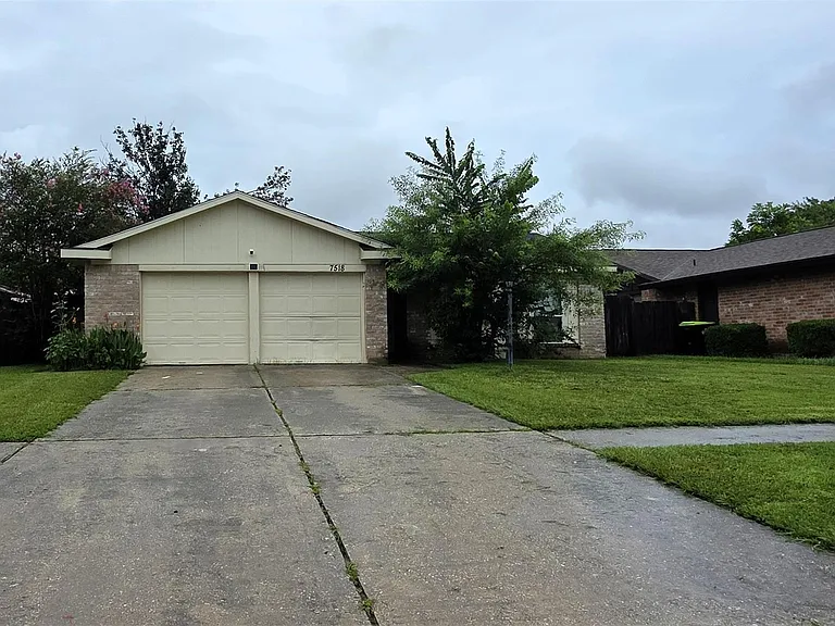 7518 Smiling Wood Ln — Photo 2