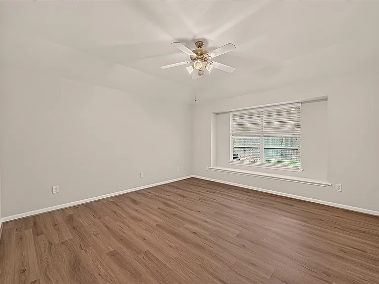 4823 Grand Chateau Ln — Photo 27