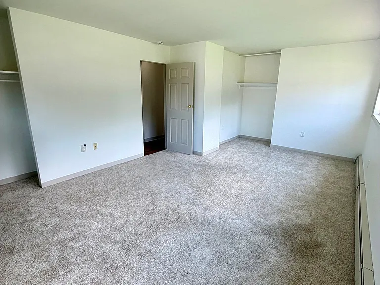 6225 Hollow Dr — Photo 11