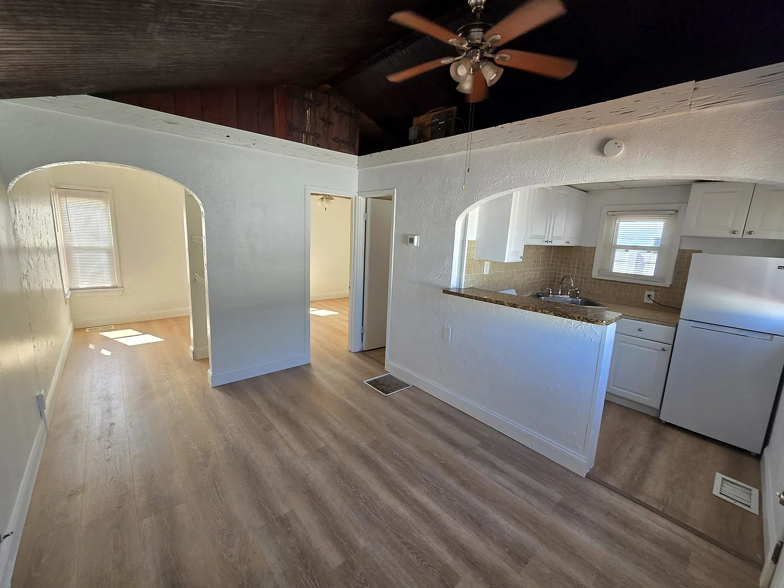 1 bed, 600 sqft, $1,800 — Photo 4