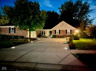 8125 Castle Cove Rd, Indianapolis, IN 46256