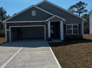 16 S Umbrella Palm Dr, Hampstead, NC 28443