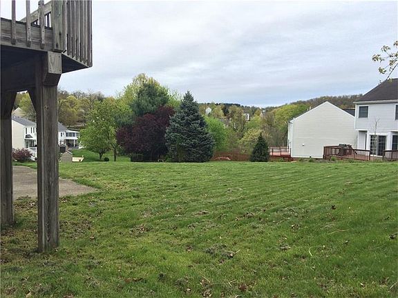 2nd image of 117 Saddlebrook Ln