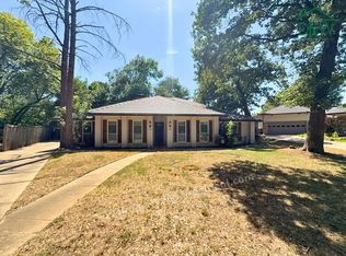 1900 Mill Run Dr, Arlington, TX 76006